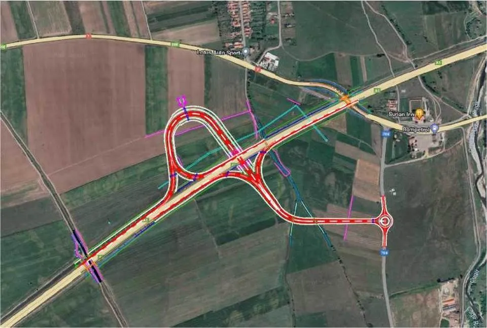 O imagine aeriană arată terenuri agricole și drumuri, peste care sunt trasate linii colorate ce formează un nod rutier.